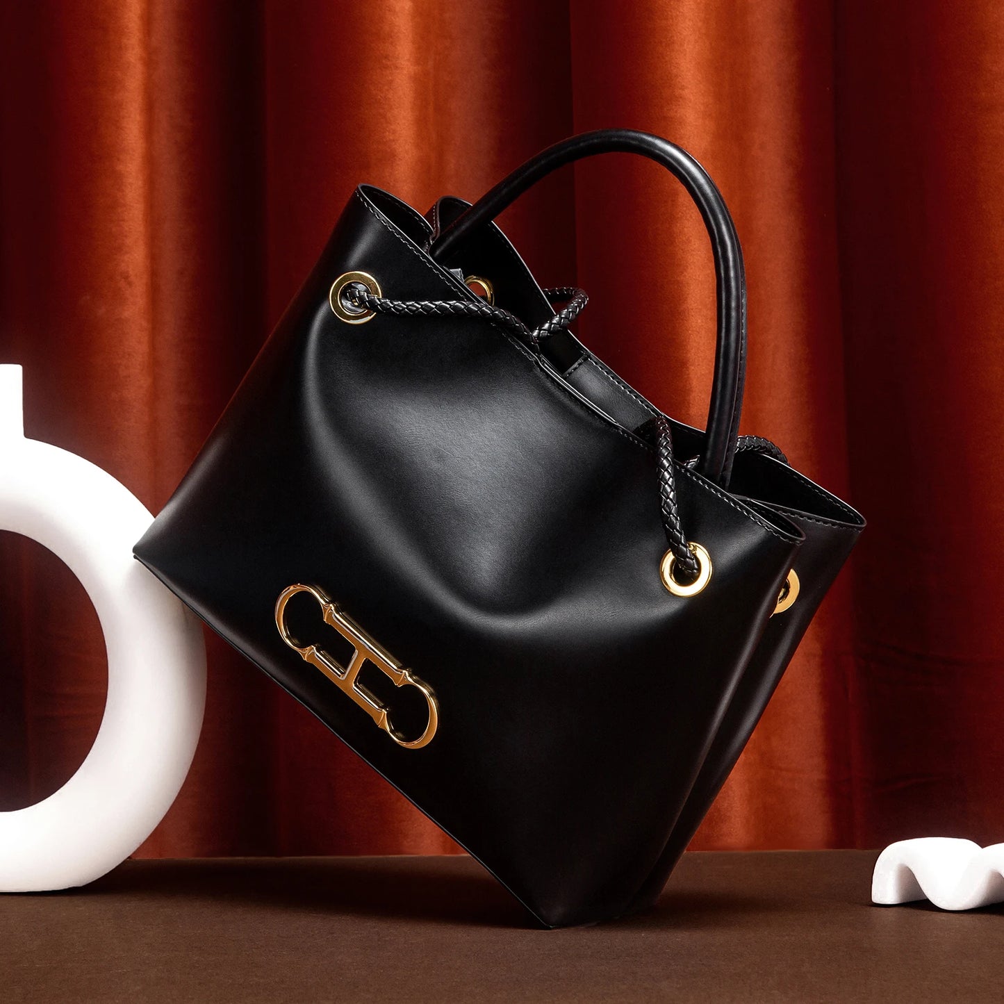 Minimalist tote bag