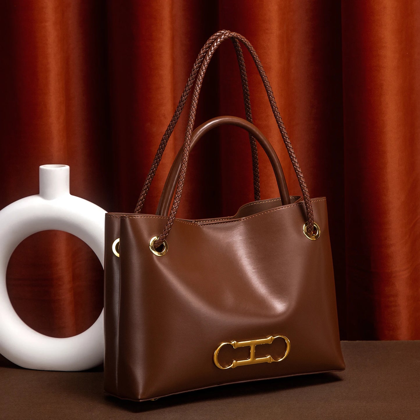 Minimalist tote bag